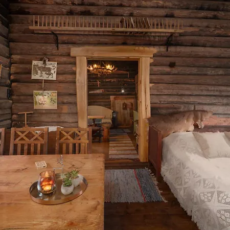 Poro-piha Reindeer Yard * コッコラ