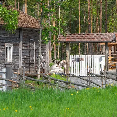 Διαμέρισμα Poro-piha Reindeer Yard *